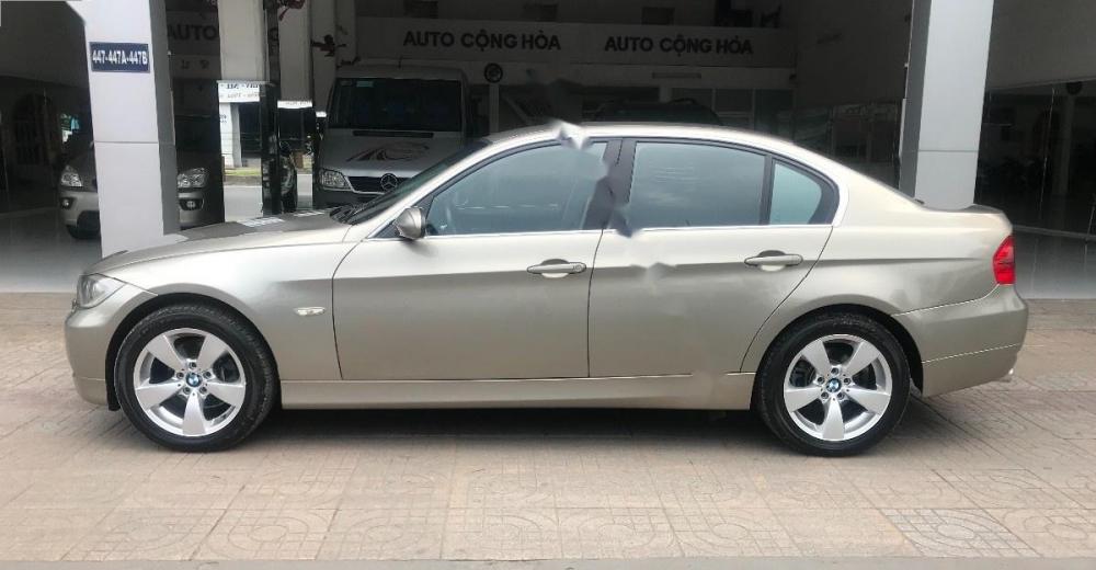 BMW 3 Series 320i 2007 - Bán xe BMW 3 Series 320i năm 2007, màu vàng, xe nhập