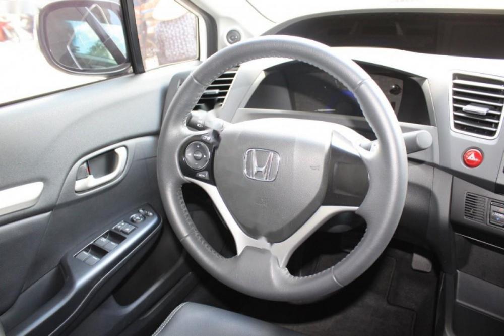 Honda Civic 2.0AT 2016 - Bán xe Honda Civic 2.0AT đời 2016, màu trắng  