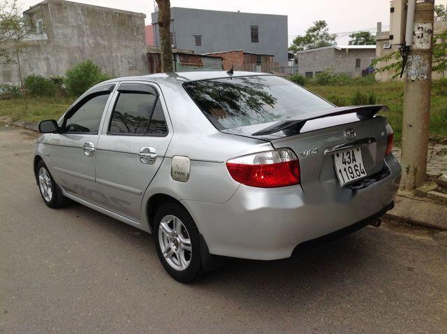 Toyota Vios 2006 - Bán Toyota Vios đời 2006, màu bạc số sàn