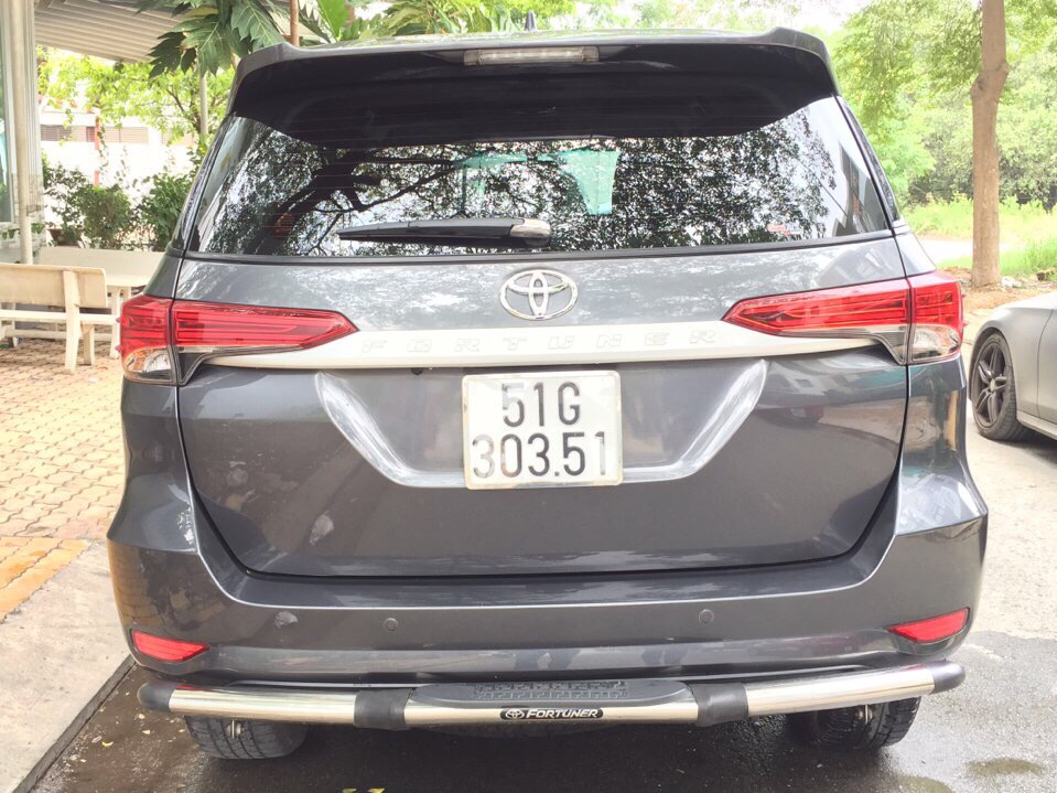 Toyota Fortuner 2.4G 2017 - Bán Fortuner G 2017 số sàn, xe đẹp, đồ chơi đầy đủ, hỗ trợ vay 75% ngân hàng