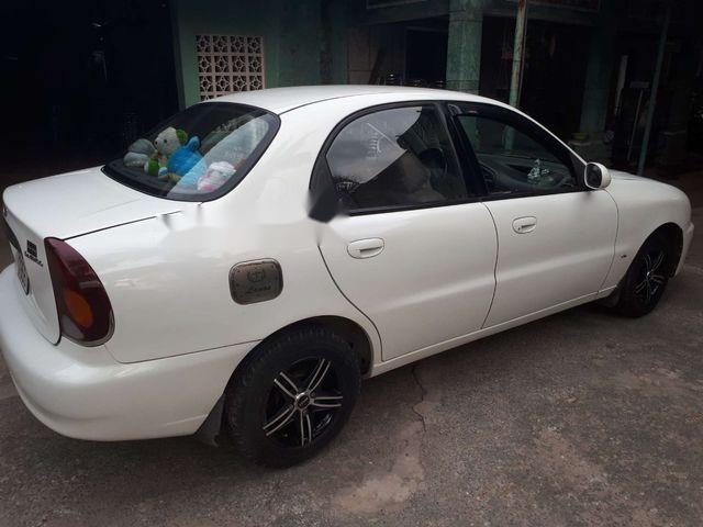 Daewoo Lanos 2002 - Bán Daewoo Lanos sản xuất 2002, màu trắng xe gia đình, giá chỉ 115 triệu