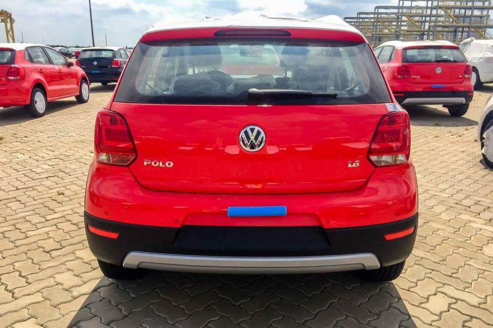 Volkswagen Polo 2018 - Bán Volkswagen Polo năm 2018, màu đỏ, nhập khẩu nguyên chiếc, giá chỉ 725 triệu