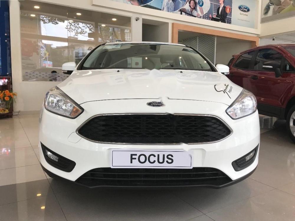 Ford Focus Trend 1.5L 2018 - Bán xe Ford Focus Trend 1.5L năm 2018, màu trắng