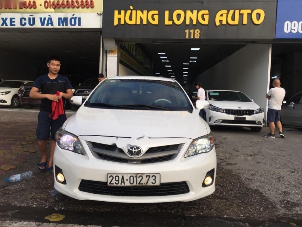 Toyota Corolla altis 2.0V Sportivo 2011 - Bán Toyota Corolla altis 2.0V Sportivo sản xuất 2011, màu trắng