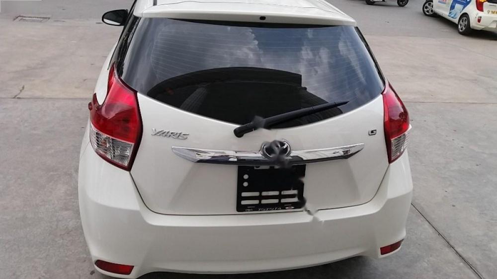 Toyota Yaris G 2015 - Chính chủ bán xe Toyota Yaris G 2015, màu trắng, nhập khẩu