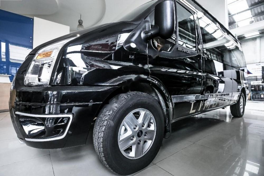 Ford Transit Limousine VIP 2018 - Bán Ford Transit Limousine VIP đời 2018, màu đen