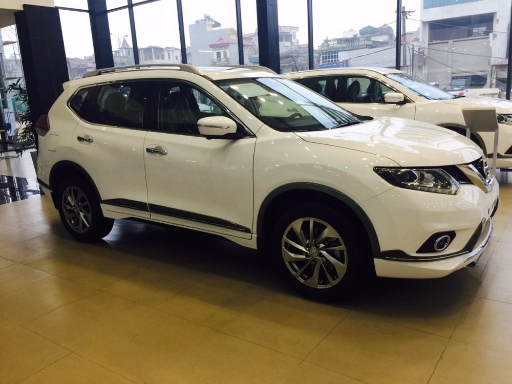 Nissan X trail Premium 2018 - Bán Nissan Xtrail SL G, SL Premium, SV 2.5, xe giao ngay, 180 triệu đón xe về nhà