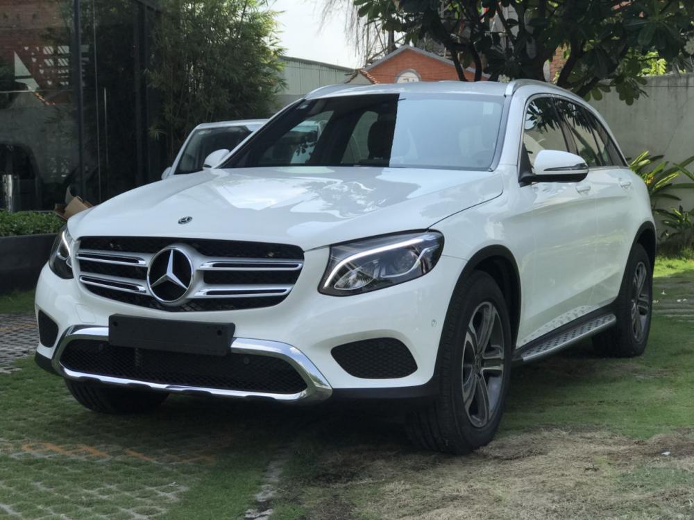 Mercedes-Benz GLC-Class GLC200 2018 - Cần bán Mercedes GLC200 năm sản xuất 2018, màu trắng