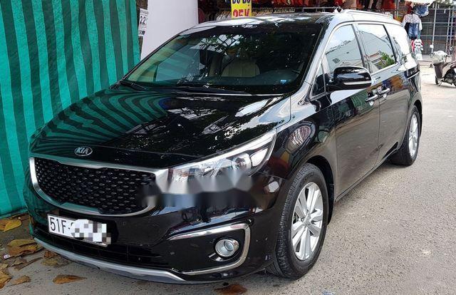 Kia Sedona 2016 - Cần bán xe Kia Sedona đời 2016, màu đen, giá tốt