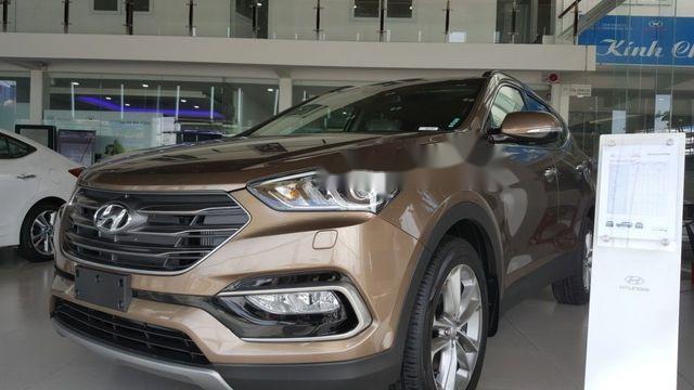 Hyundai Santa Fe 2018 - Cần bán gấp Hyundai Santa Fe năm 2018, giá tốt