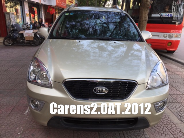 Kia Carens 2012 - Bán Kia Carens 2.0L, số tự động, màu vàng cát, Sx cuối 2012