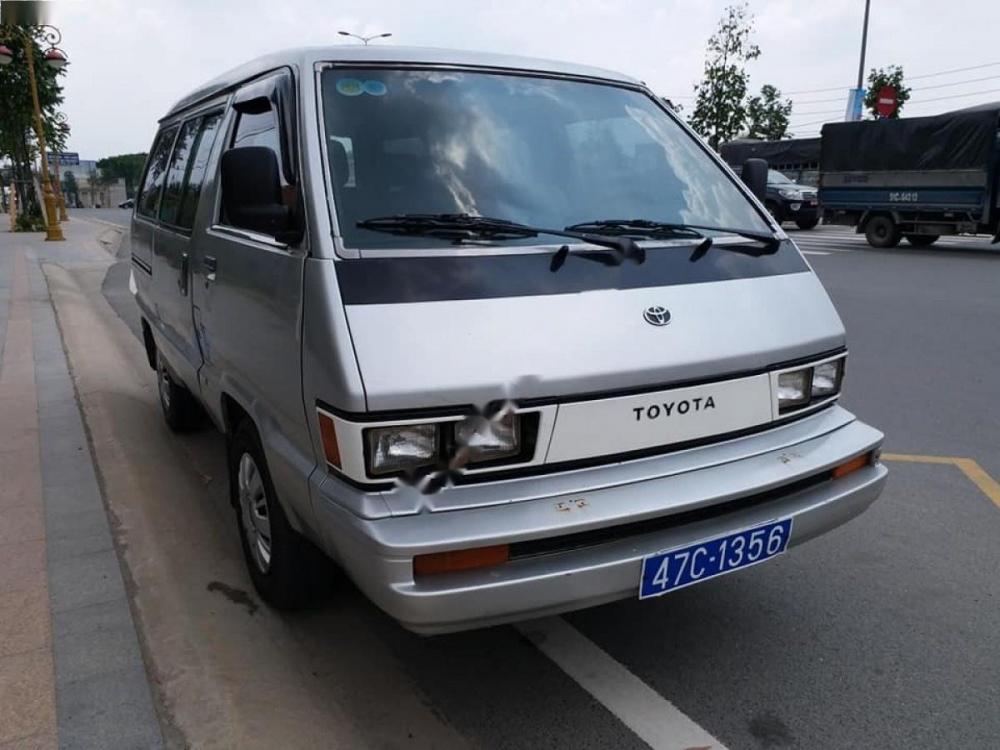 Toyota Van 1990 - Cần bán lại xe Toyota Van đời 1990, màu bạc, nhập khẩu nguyên chiếc, 60tr