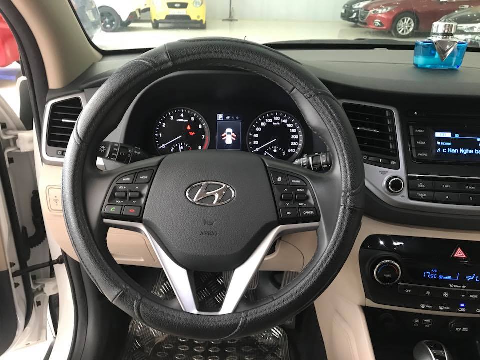 Hyundai Tucson 2.0AT 2016 - Bán xe Hyundai Tucson 2.0AT 2016 - 895 triệu