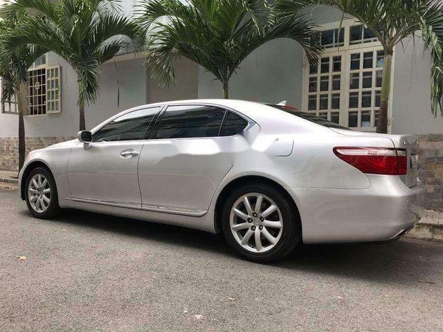 Lexus LS 2006 - Bán Lexus LS năm 2006, màu bạc, giá tốt