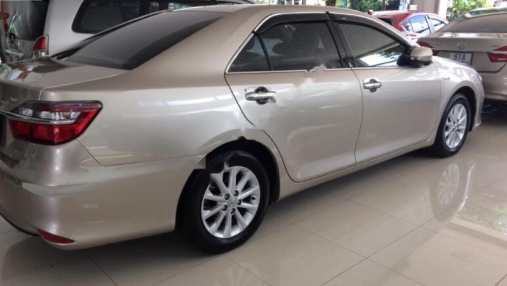 Toyota Camry 2.0 E 2016 - Bán Toyota Camry 2.0 E sản xuất 2016