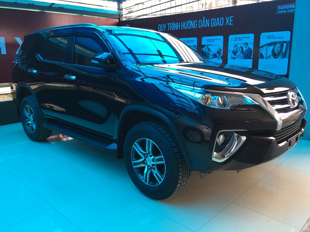 Toyota Fortuner V 2018 - Bán xe Fortuner mới 2018 máy dầu, số tự động 1 cầu