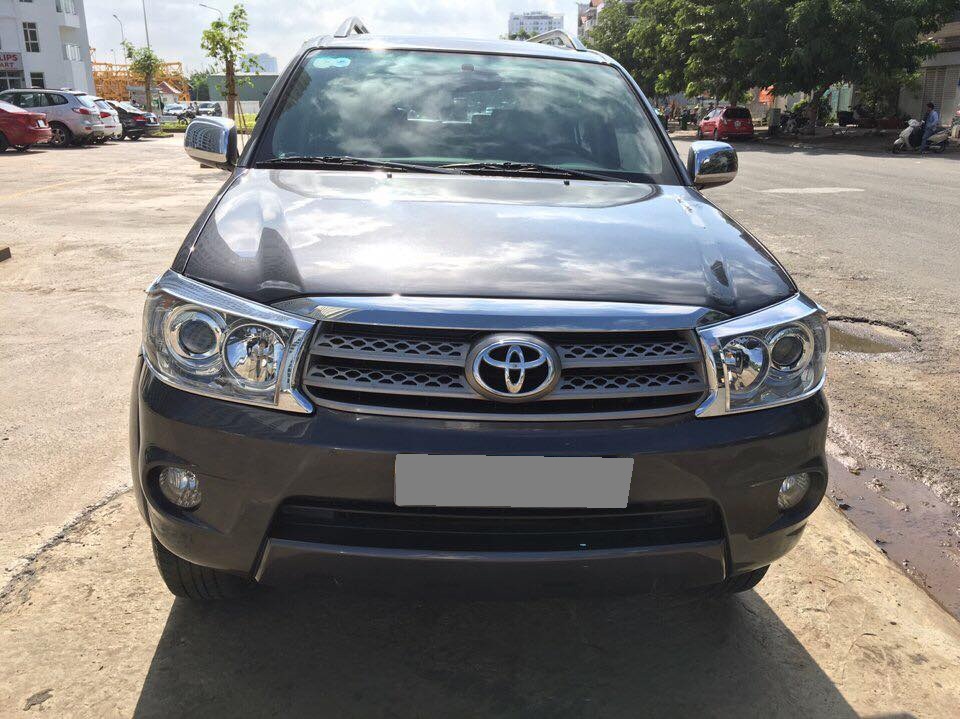 Toyota Fortuner V 2009 - Cần bán gấp xe Toyota Fortuner V 2009 tự động, máy xăng 2 cầu