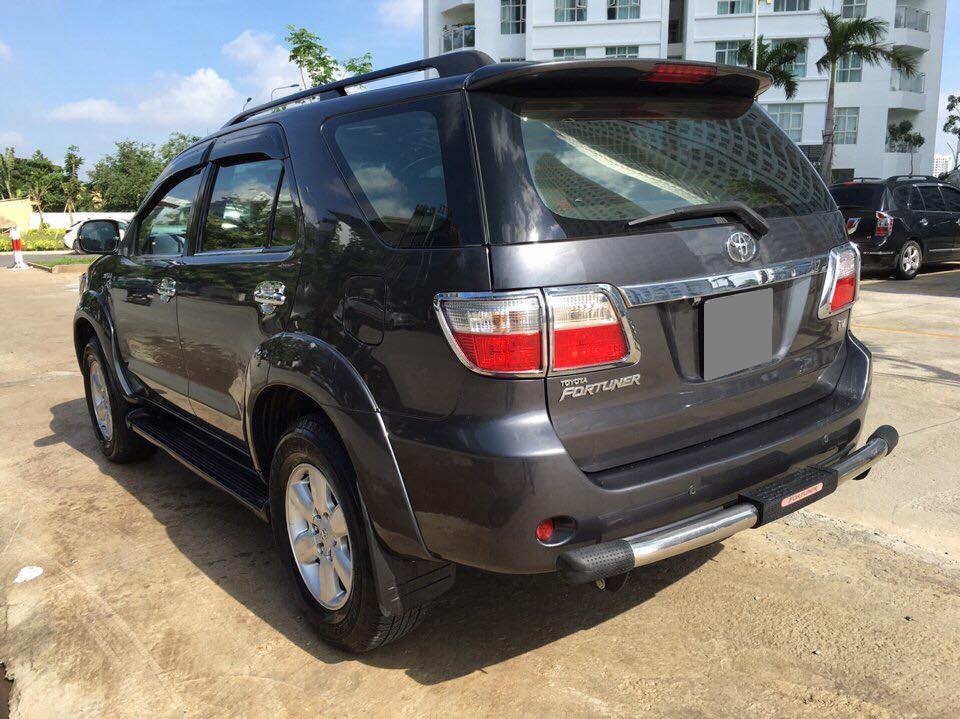 Toyota Fortuner V 2009 - Cần bán gấp xe Toyota Fortuner V 2009 tự động, máy xăng 2 cầu