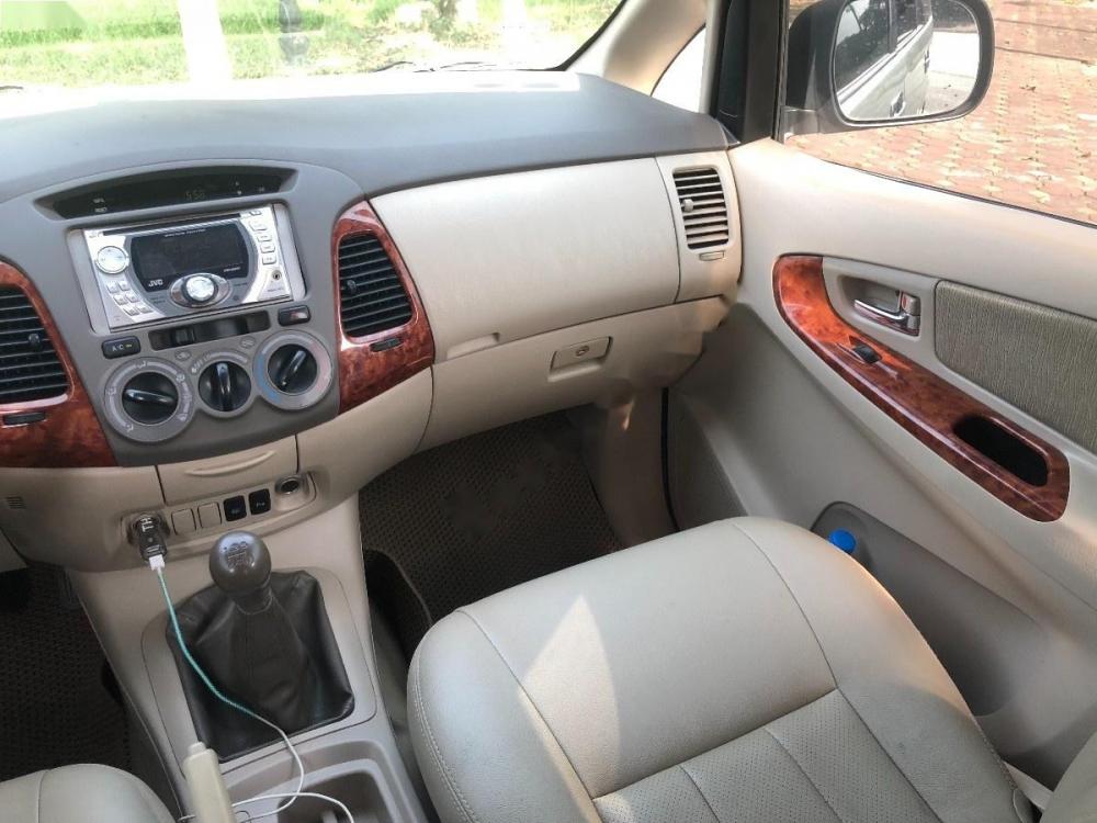 Toyota Innova G 2008 - Cần bán Toyota Innova G đời 2008, màu bạc