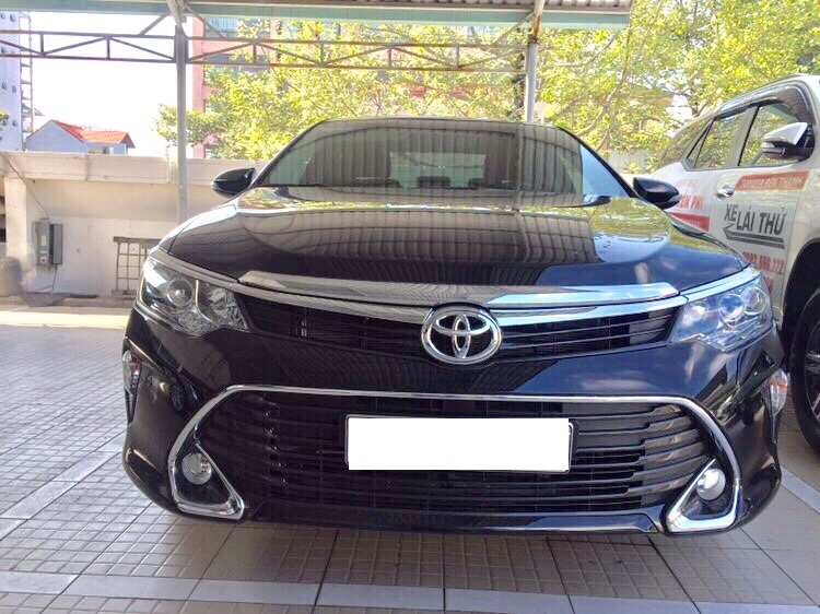 Toyota Camry 2.5Q 2018 - Bán Camry 2.5Q 2018 hàng hiếm mới 99,9% xe chạy mới 1000km (Tặng trước bạ). Hỗ trợ vay 80% ngân hàng