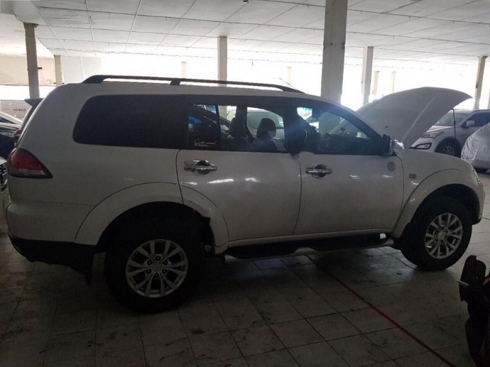 Mitsubishi Pajero Sport D 4x2 MT 2016 - Bán Mitsubishi Pajero Sport D 4x2 MT sản xuất 2016, màu trắng