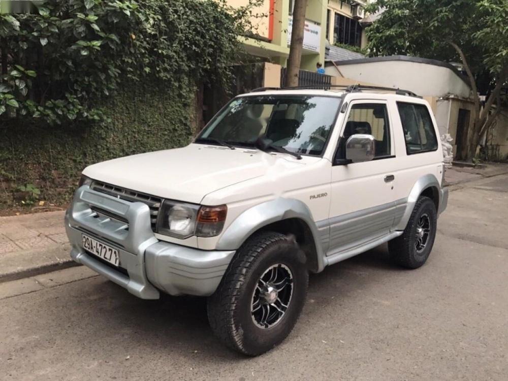 Mitsubishi Pajero 2.5 1991 - Bán ô tô Mitsubishi Pajero 2.5 đời 1991, màu trắng, xe nhập