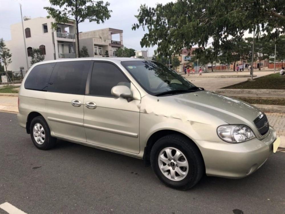 Kia Carnival GS 2.5 AT 2009 - Bán Kia Carnival GS 2.5 AT năm 2009 xe gia đình giá cạnh tranh