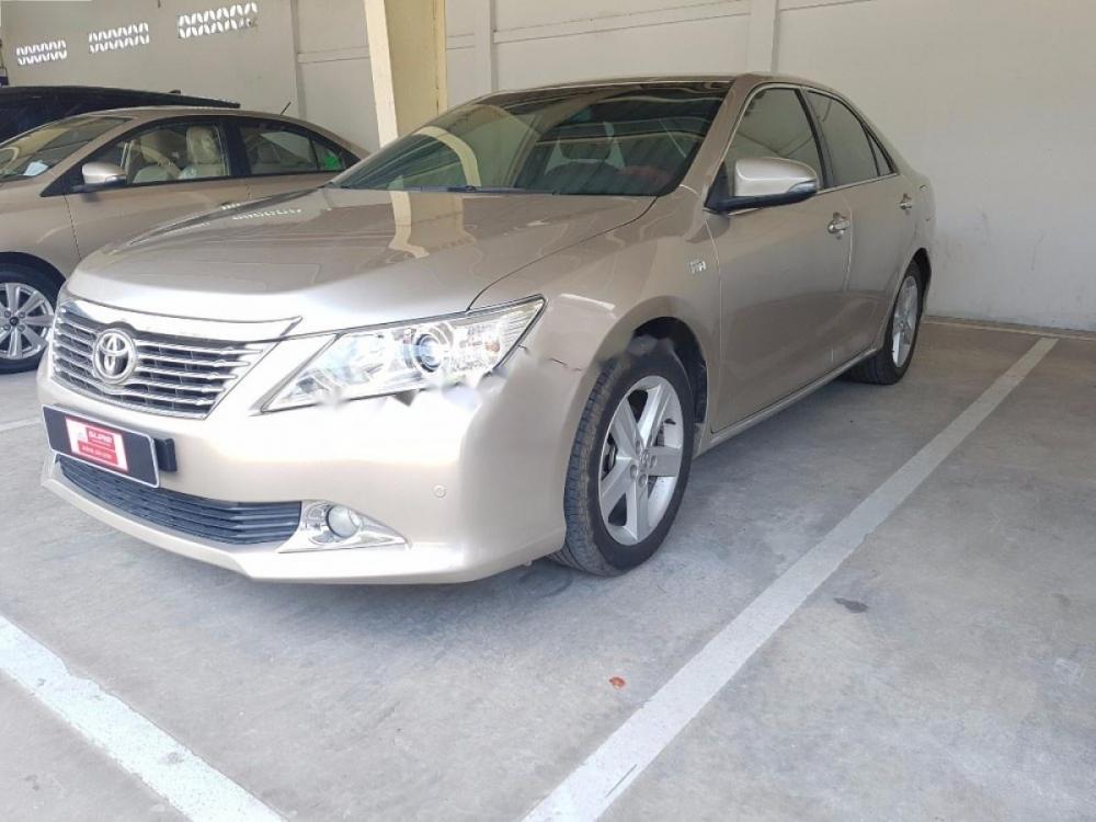 Toyota Camry 2.5Q 2015 - Bán Toyota Camry 2.5Q sản xuất năm 2015, màu nâu vàng