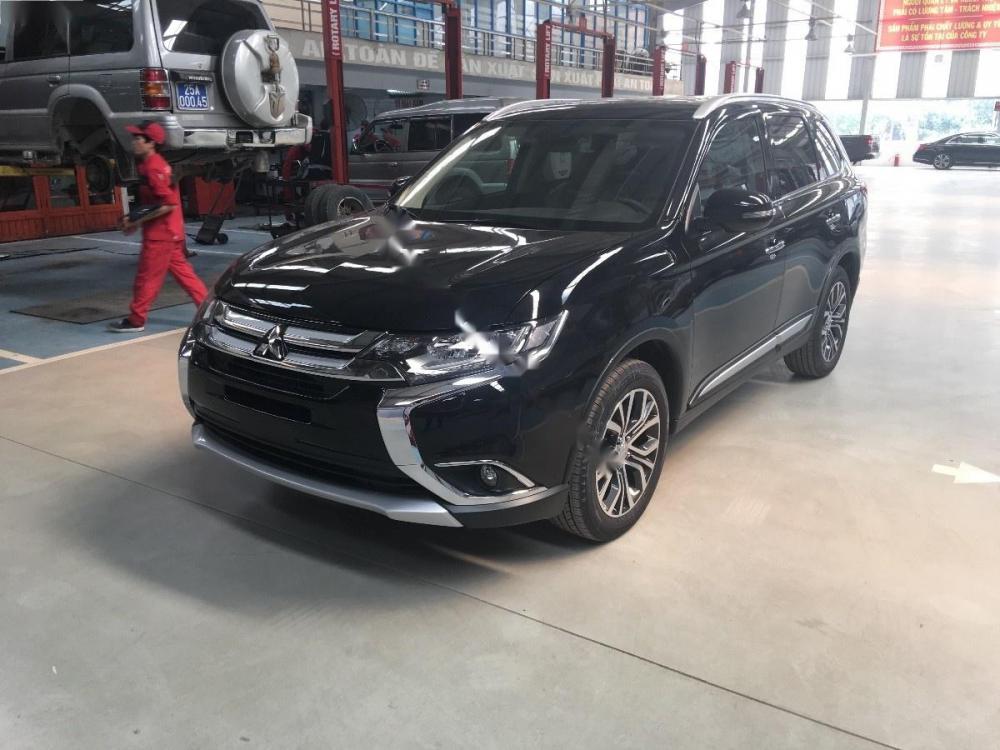 Mitsubishi Stavic 2.0 CVT Premium 2018 - Bán xe Mitsubishi Outlander 2.0 CVT Premium đời 2018, màu đen