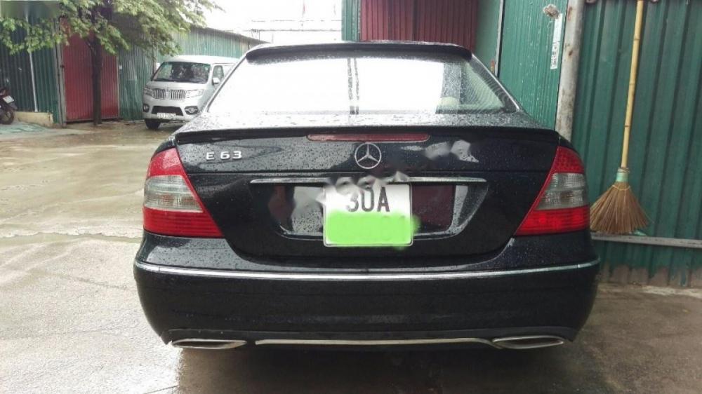 Mercedes-Benz E class E240 2005 - Gia đình bán Mercedes E240 đời 2005, màu đen