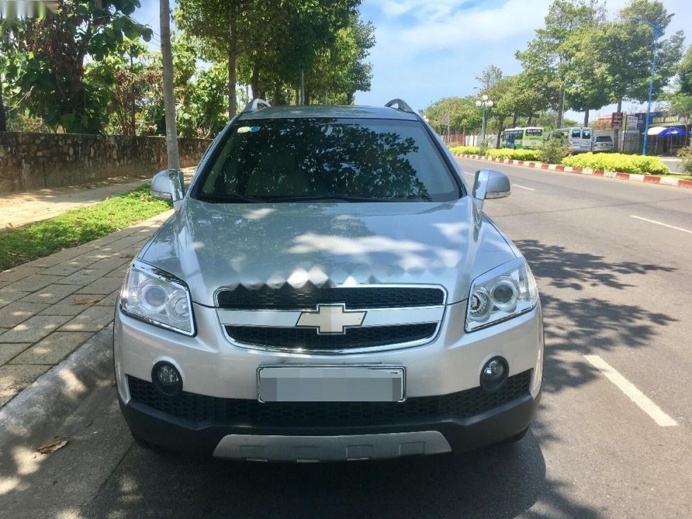 Chevrolet Captiva LT 2007 - Cần bán gấp Chevrolet Captiva LT 2007, màu bạc số sàn, 285 triệu