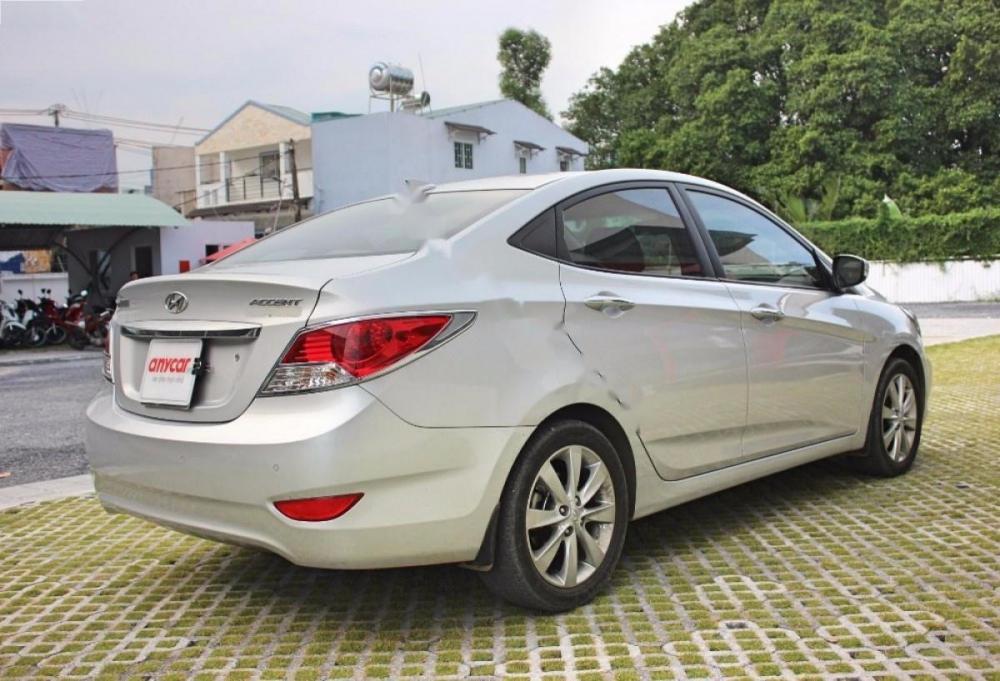 Hyundai Accent 1.4 AT 2012 - Bán Hyundai Accent 1.4 AT đời 2012, màu bạc, xe nhập, giá 416tr