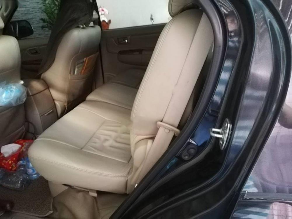 Toyota Fortuner 2.5G 2012 - Cần bán Toyota Fortuner 2.5G sản xuất 2012, màu đen, giá chỉ 780 triệu