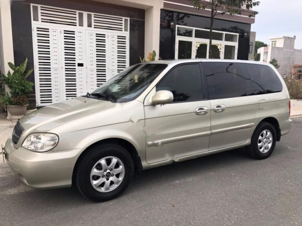 Kia Carnival GS 2.5 AT 2009 - Bán Kia Carnival GS 2.5 AT năm 2009 xe gia đình giá cạnh tranh