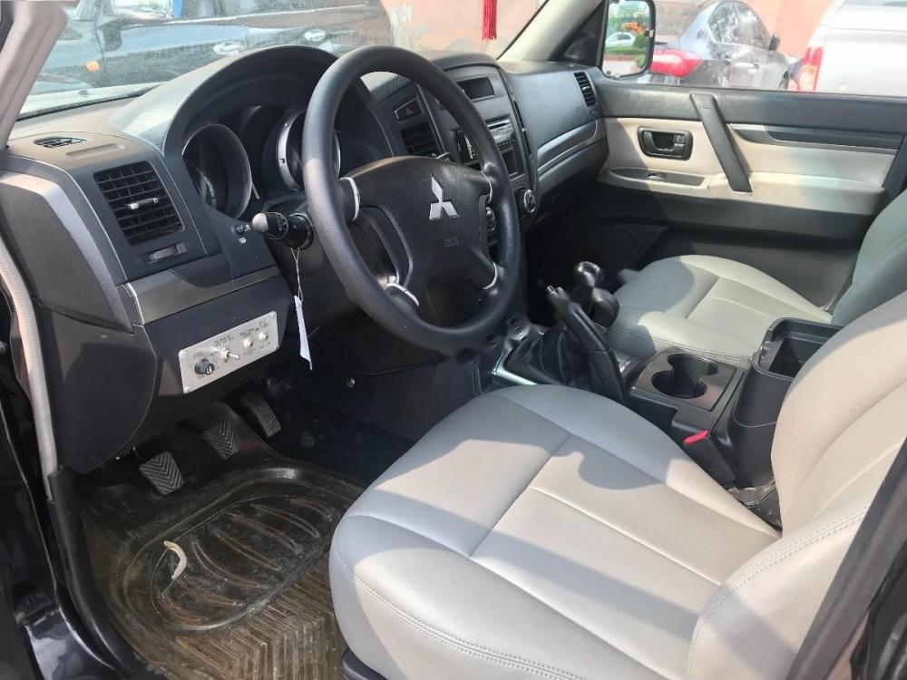 Mitsubishi Pajero 3.0 2008 - Cần bán xe Mitsubishi Pajero 3.0 sản xuất năm 2008, màu đen, xe nhập