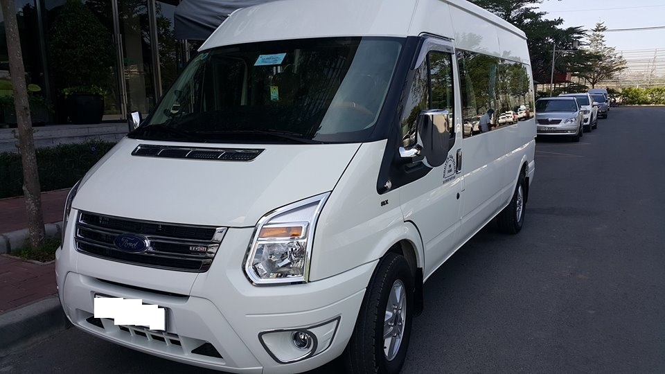 Ford Transit 2.5 2016 - Bán xe Ford Transit 2.4 16 chỗ Luxury sản xuất 2016, màu trắng. Biển tỉnh, đăng ký tháng 10/2016