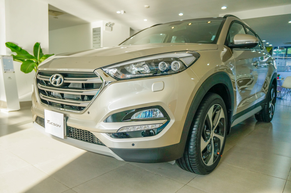 Hyundai Tucson 2018 - Bán xe Hyundai Tucson 1.6 Turbo 2018 giá chỉ 892 triệu. LH: 0903 175 312