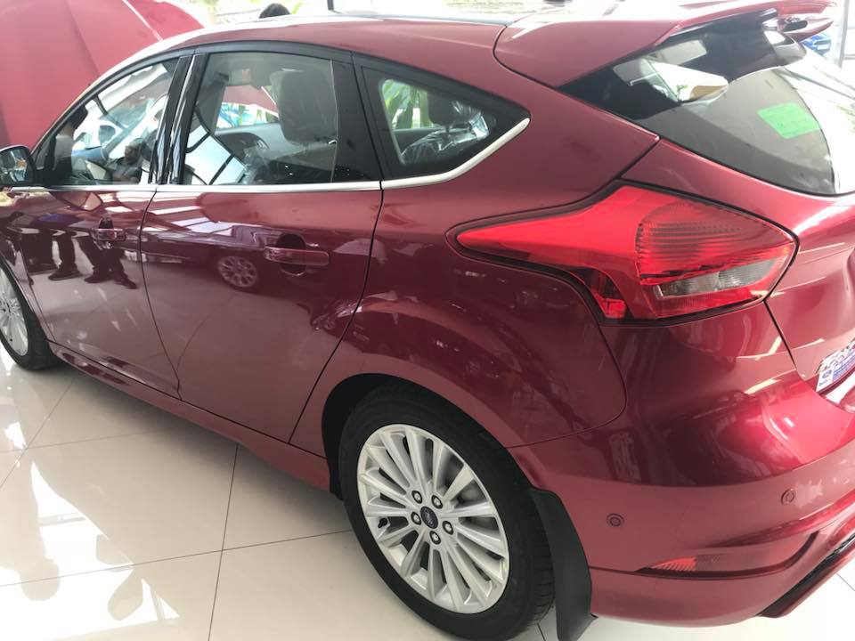 Ford Focus Trend 1.5L AT 2018 - Cần bán xe Ford Focus Trend và Titanium 1.5L AT, giá cực tốt, LH: 0918889278 để được tư vấn