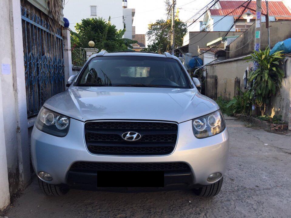 Hyundai Santa Fe 2009 - Cần bán Hyundai Santa Fe đời 2009, màu bạc số sàn, 465 triệu