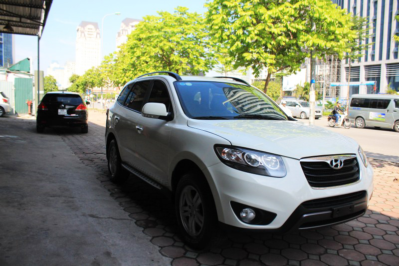 Hyundai Santa Fe 2.4l 2011 - Cần bán lại xe Hyundai Santa Fe 2.4l năm sản xuất 2011, màu trắng, nhập khẩu chính chủ giá cạnh tranh