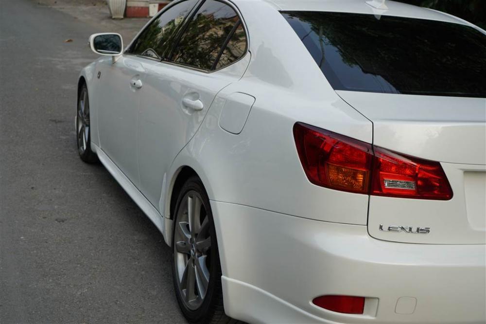 Lexus IS  250 F-sport 2007 - Bán Lexus IS250 F-sport sản xuất năm 2007, màu trắng, nhập khẩu nguyên chiếc, giá 810tr