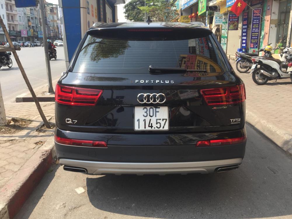 Audi Q7 2016 - Cần bán lại xe Audi Q7 2016, màu đen, nhập khẩu xe gia đình