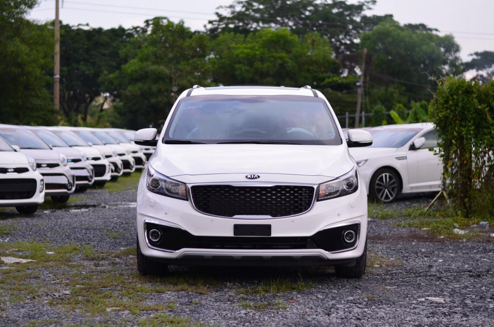 Kia Sedona 2018 - Bán xe Kia Sedona 2018 full tiện nghi, tặng kèm phụ kiện, quà chính hãng, hỗ trợ 85% giá trị xe