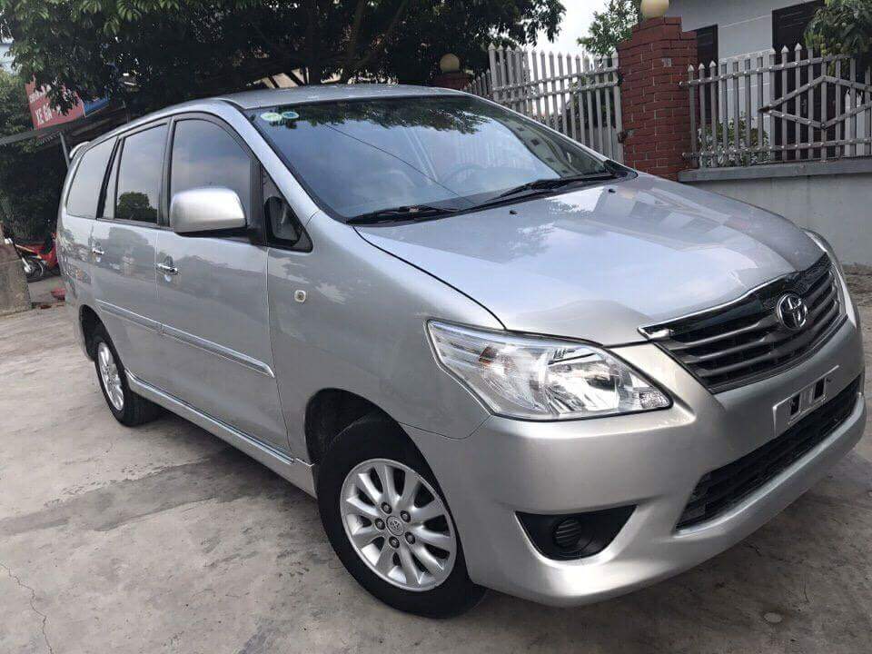 Toyota Innova 2013 - Cần bán xe Toyota Innova đời 2013, màu bạc 520 triệu