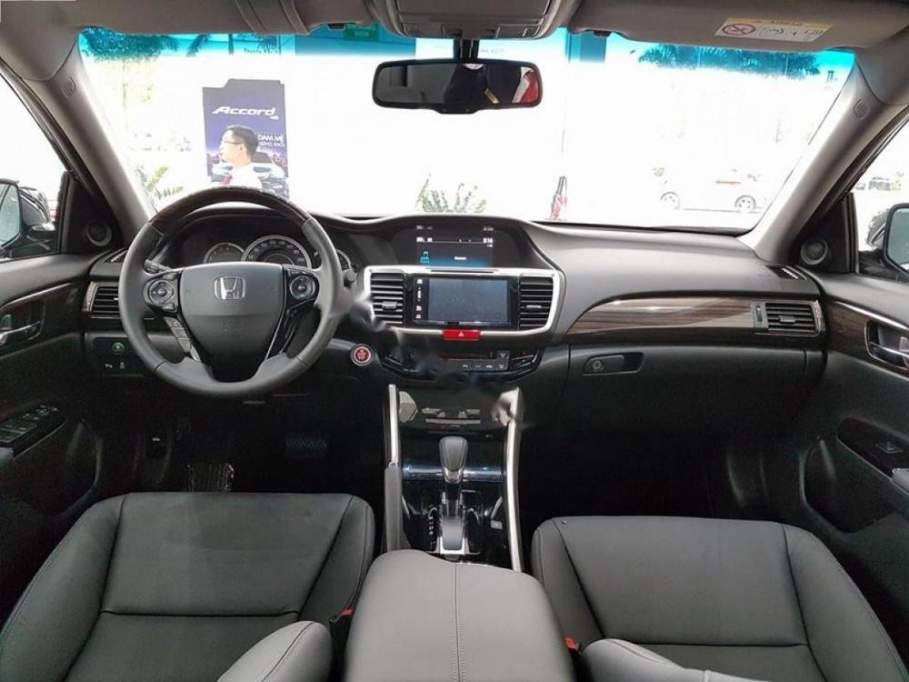 Honda Accord 2.4 AT 2018 - Bán xe Honda Accord 2.4 AT đời 2018, màu đen, xe nhập