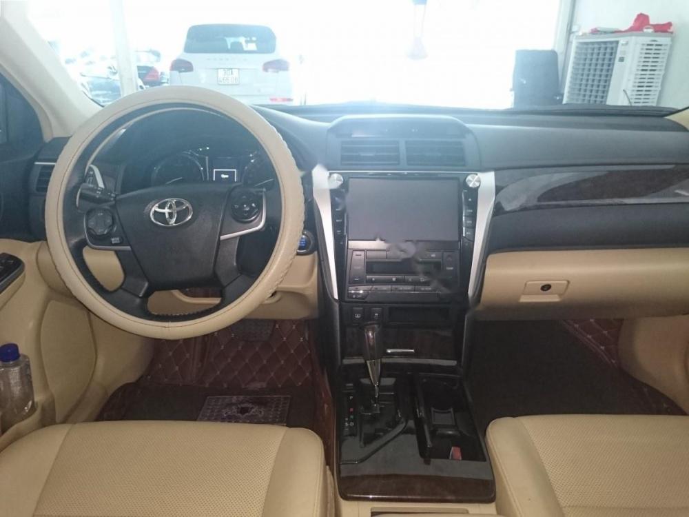 Toyota Camry 2.0 E 2016 - Bán ô tô Toyota Camry 2.0 E 2016, màu vàng cát