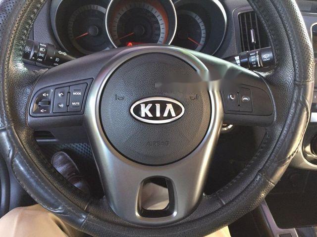 Kia Forte SLi 2009 - Bán xe Kia Forte SLi đời 2009, màu bạc, giá 370tr