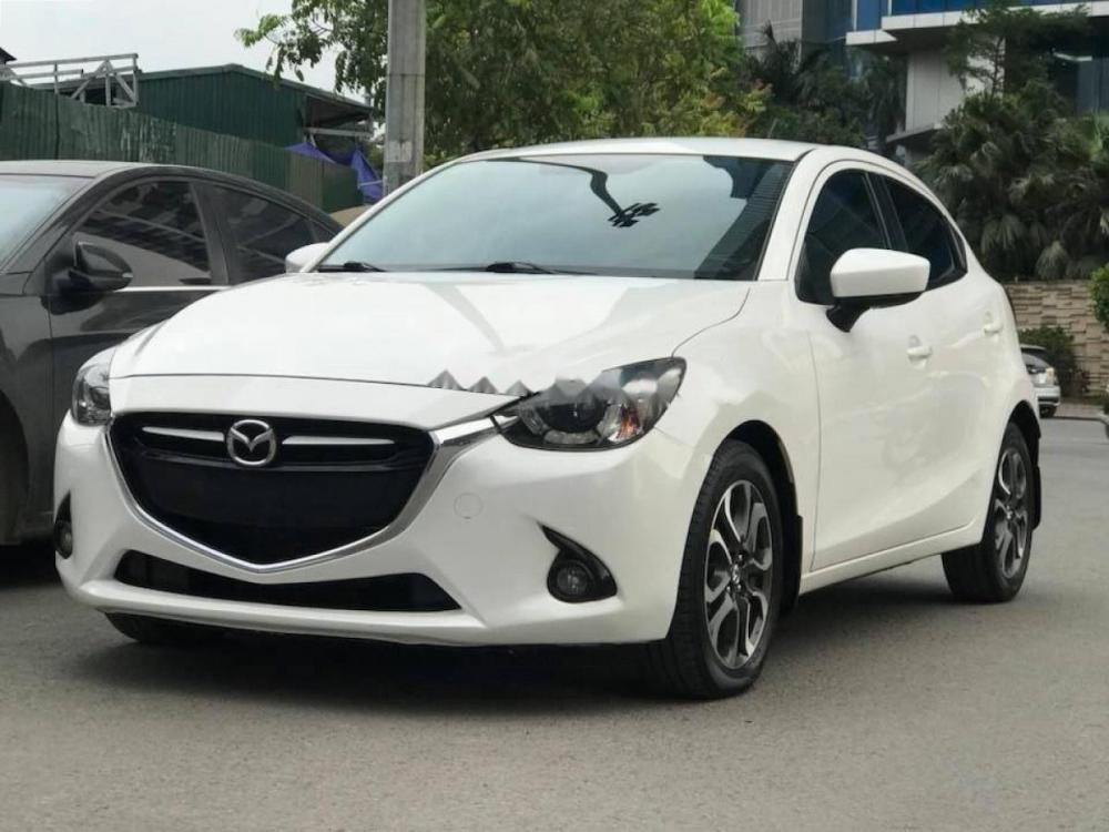 Mazda 2 1.5AT 2016 - Bán ô tô Mazda 2 1.5AT đời 2016, màu trắng