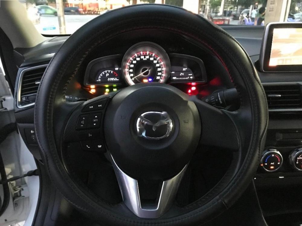 Mazda 3 1.5L 2015 - Bán Mazda 3 1.5 AT năm sản xuất 2015, màu trắng  