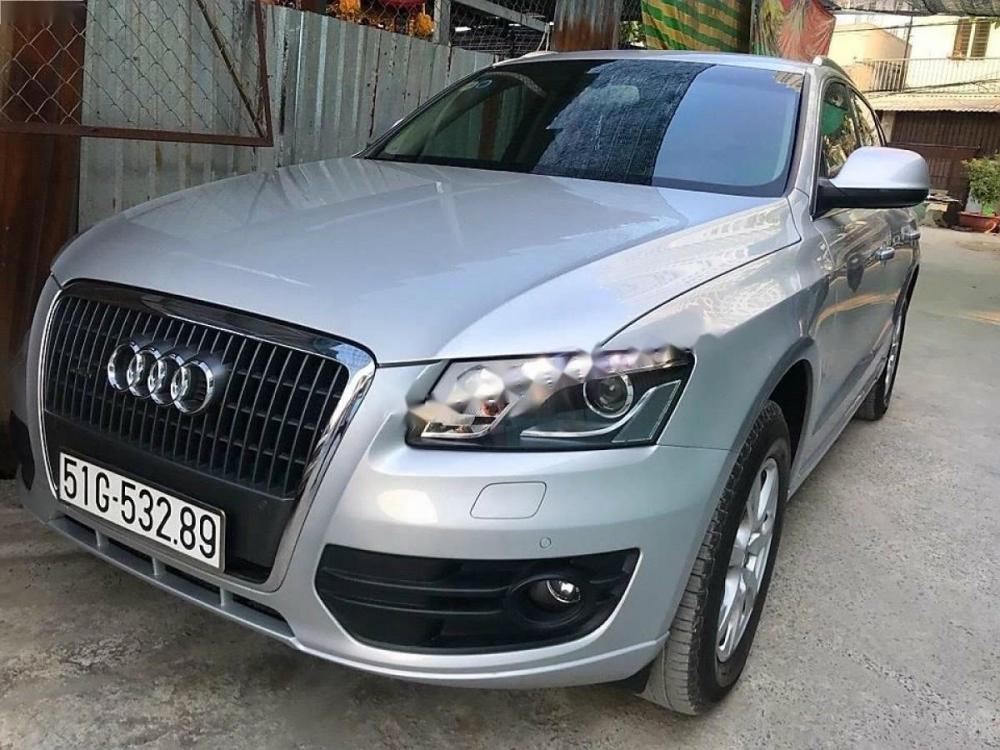 Audi Q5 2.0 Turbo Quattro  2010 - Bán Audi Q5 2.0 Turbo Quattro sản xuất năm 2010, màu bạc, nhập khẩu